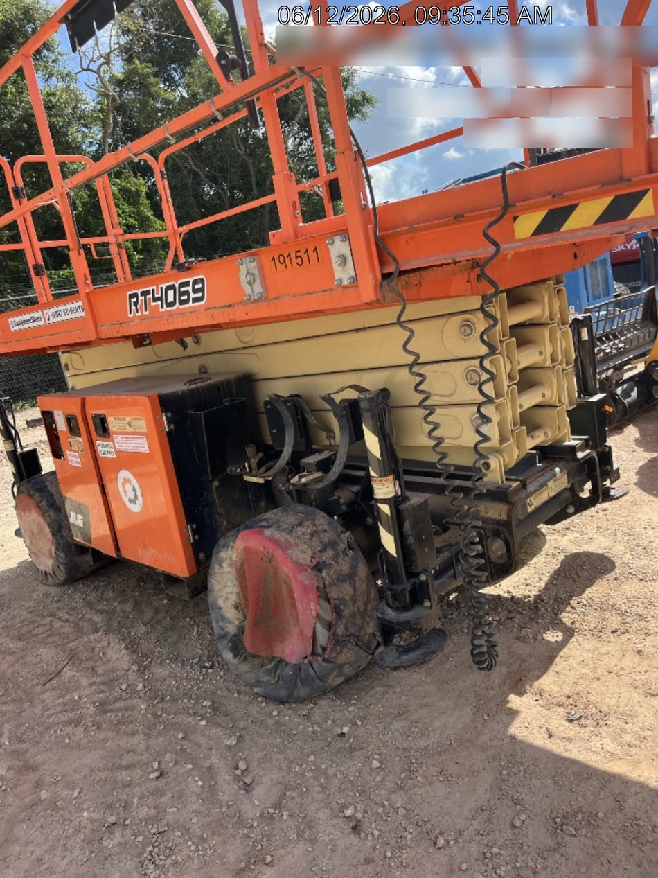 2021 JLG RT4069