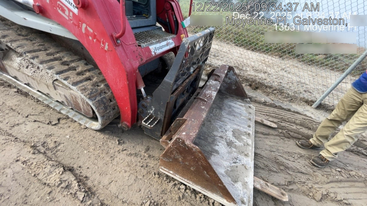 2020 EMKAY 48" Pallet Forks - Emkay