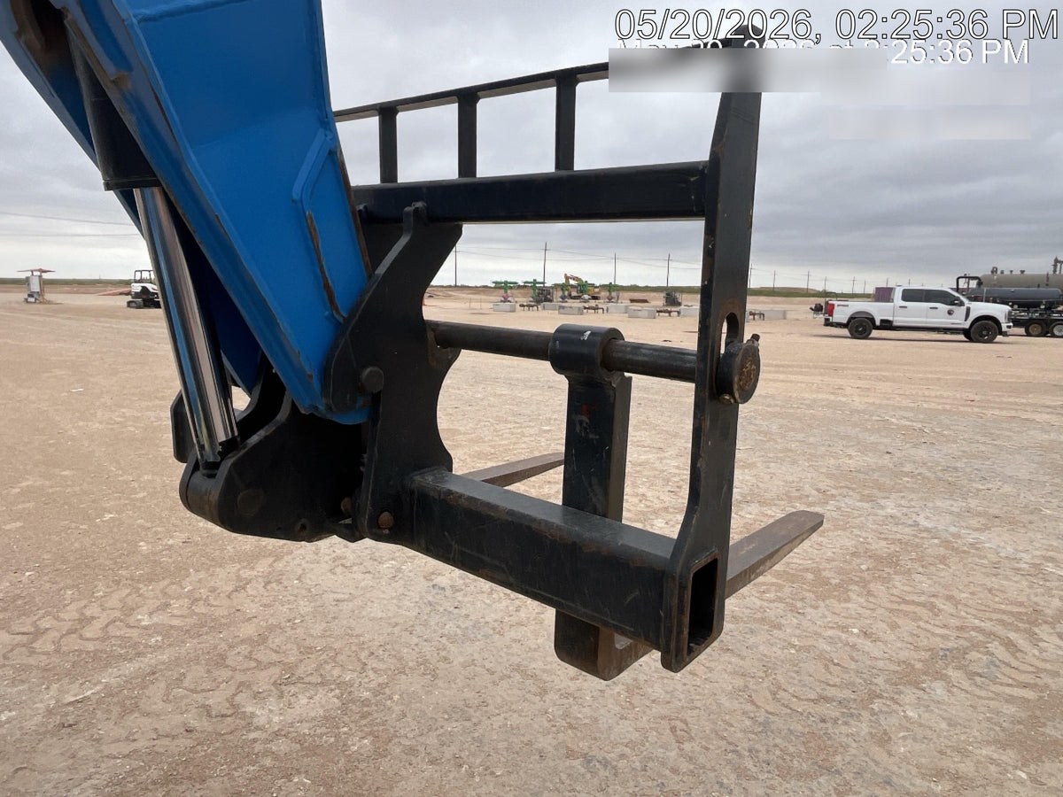 2018 Genie GTH-844 GTH-844 w/Open ROPS, Solid Tires, beacon/work lights, 60" carriage/forks