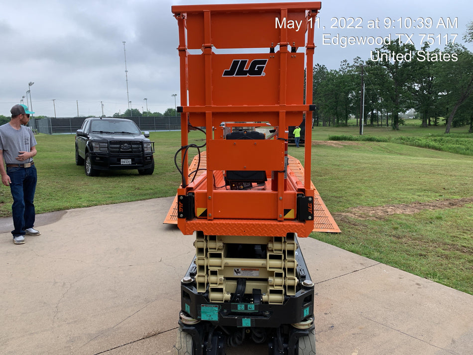 2022 JLG ES1932