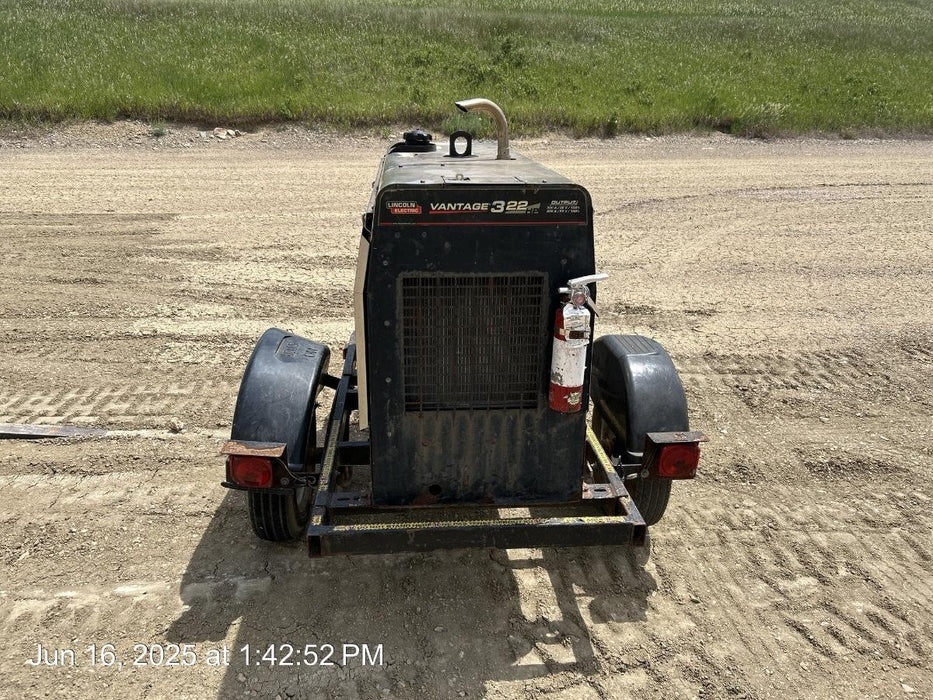 2018 Lincoln Electric Vantage 322 Lincoln Vantage 322 Welder Ready Pak 3 - Vantage 322, Trailer, Fender and light kit, Cable rack