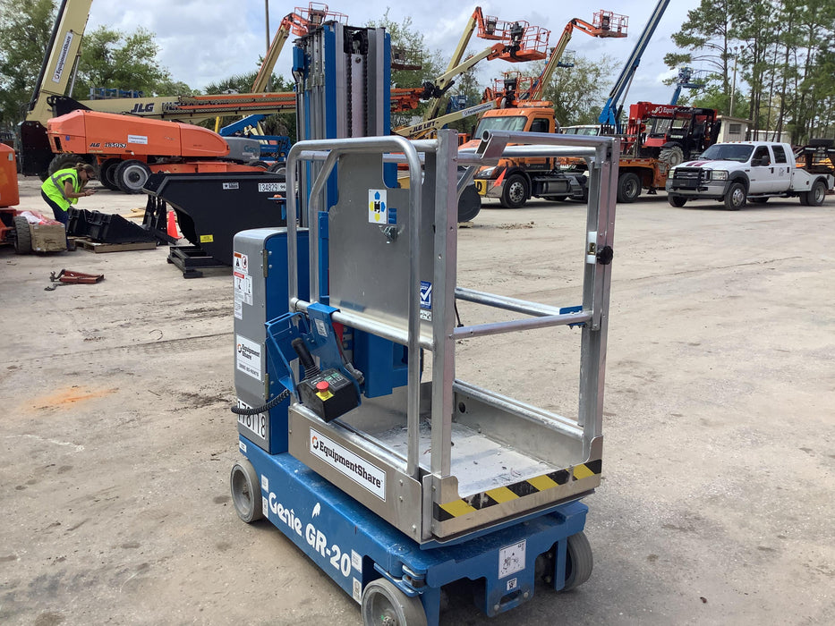 2021 GENIE GR-20