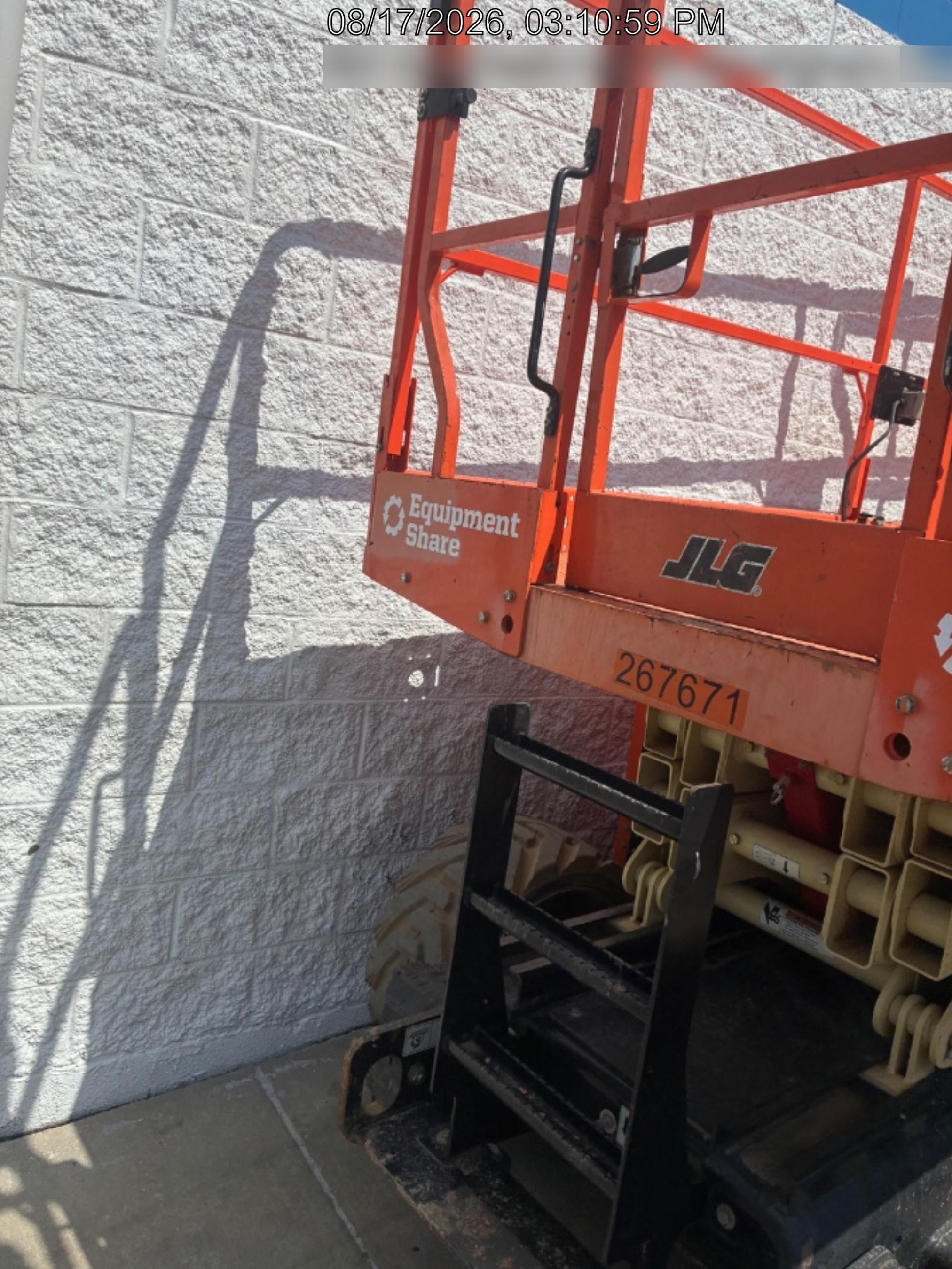 2022 JLG RT2669