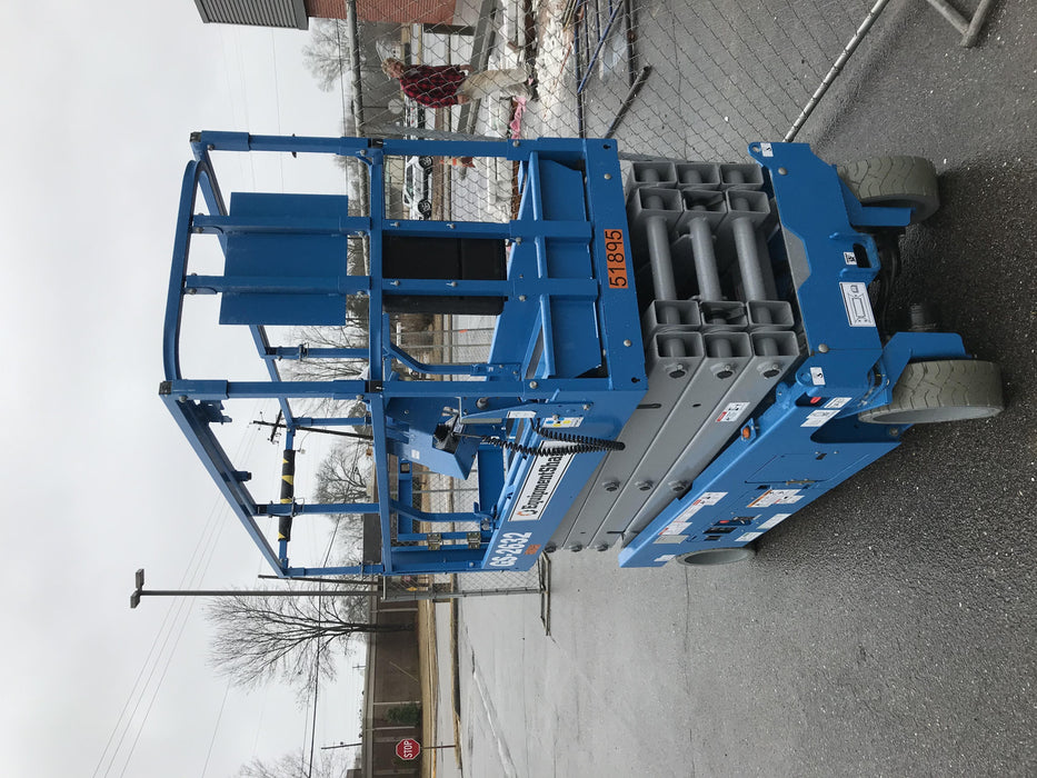 2019 Genie GS-2632 Folding rails with half height swing gate