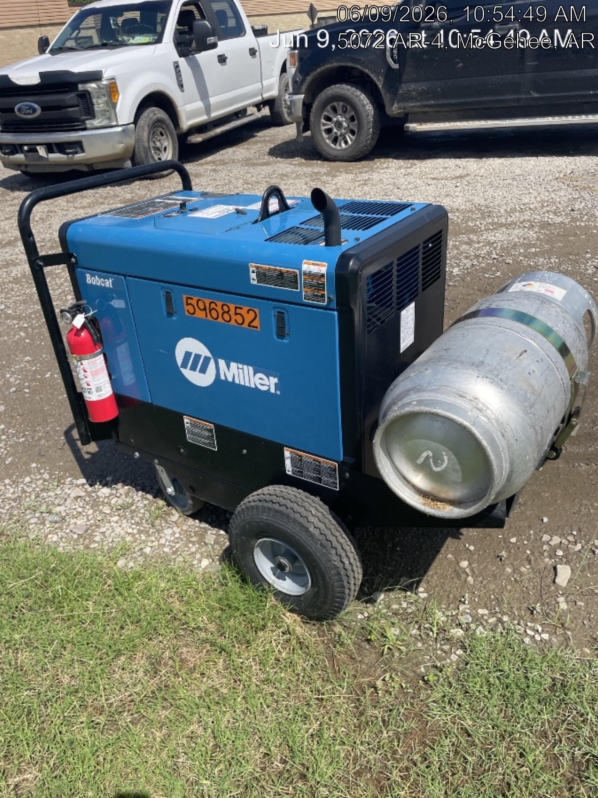 2025 MILLER ELECTRIC Bobcat 265 LP