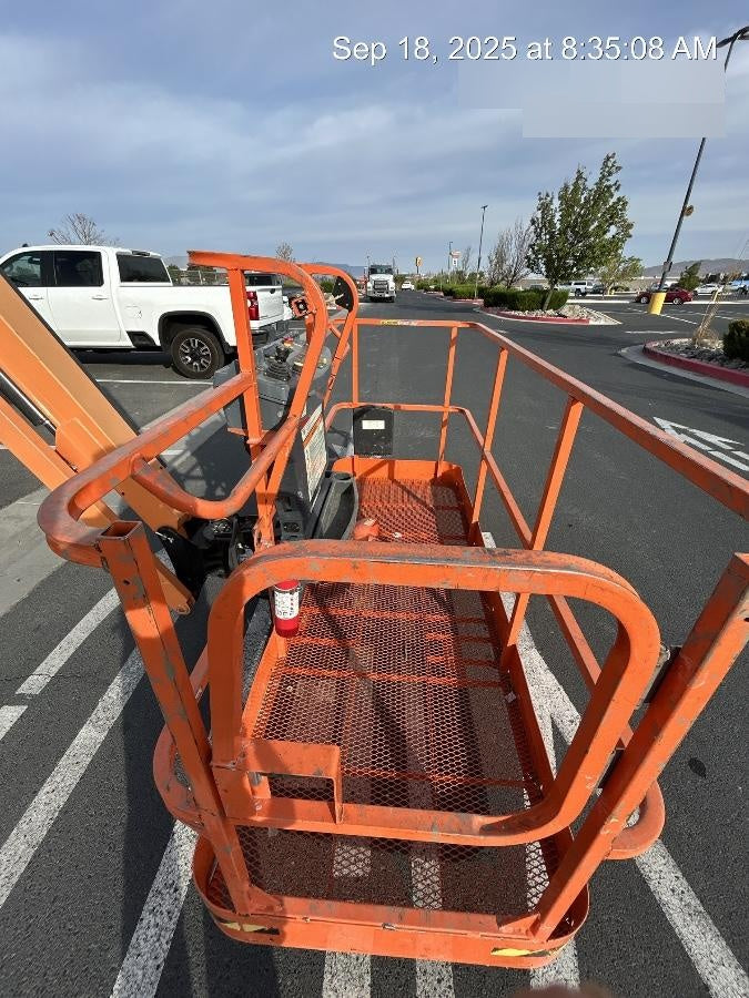 2020 JLG 460SJ