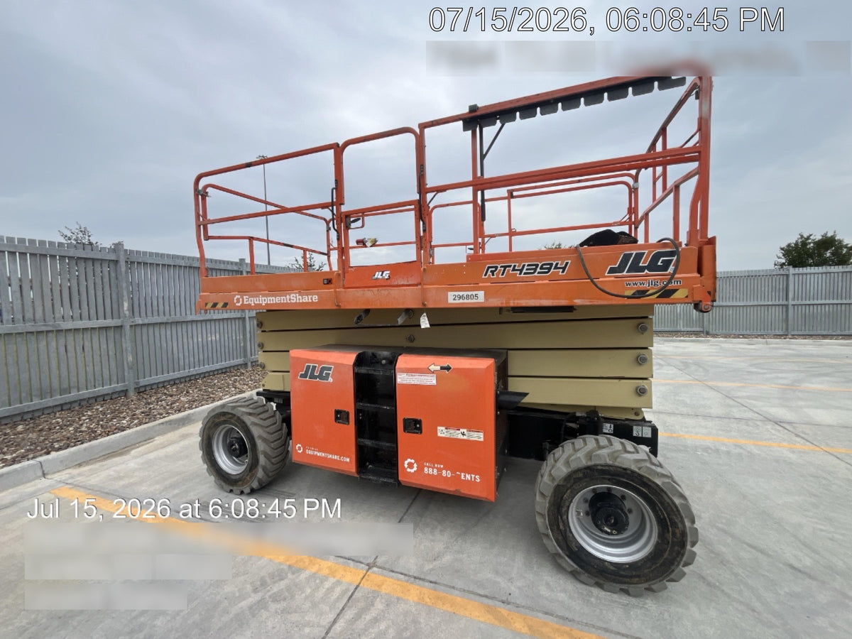 2023 JLG RT4394