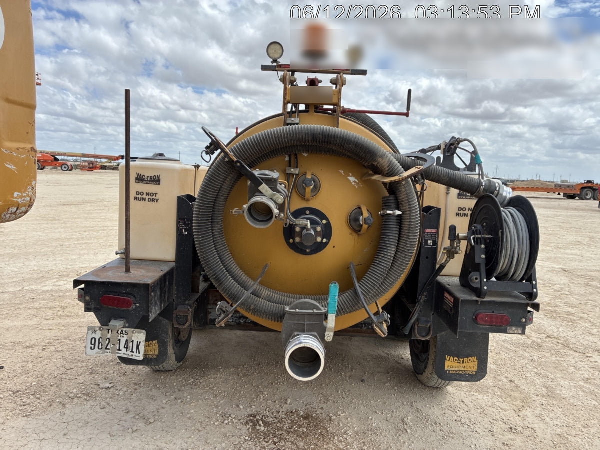 2019 Vac-Tron LP573XDT 24Hp Kohler Diesel, 500 Gal Debris Tank, 500 CFM Vacuum Pump, x2 100 Gal Water Tanks