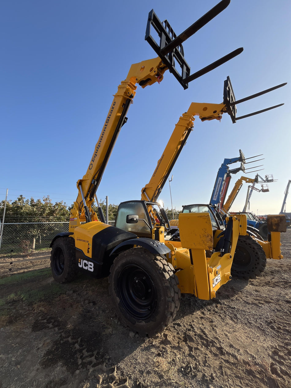 2025 JCB 512-56