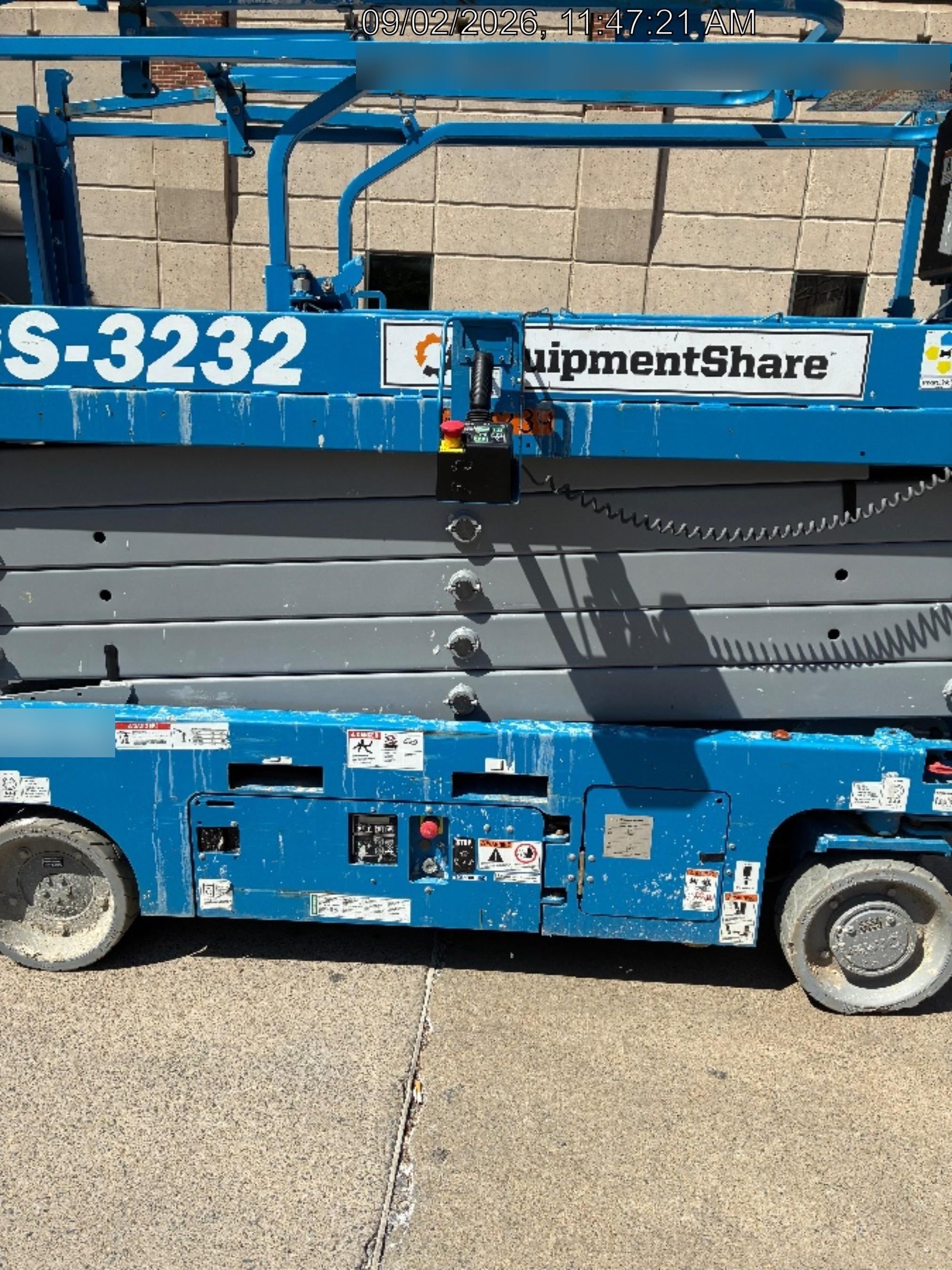 2023 GENIE GS-3232