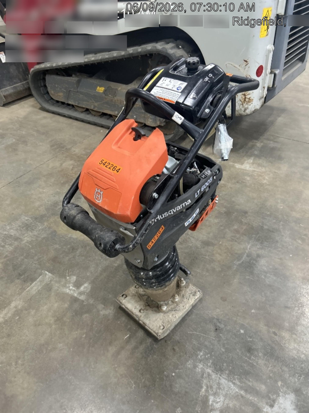 2025 HUSQVARNA LT6005
