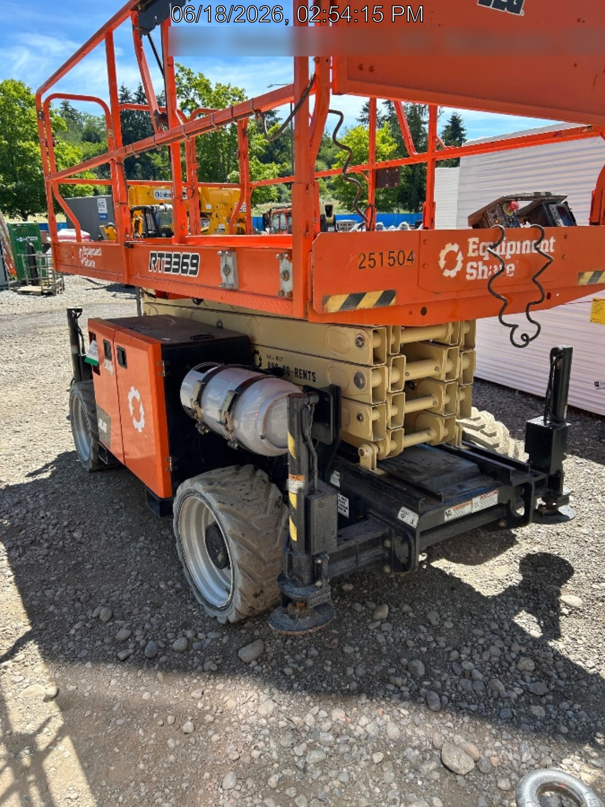 2022 JLG RT3369