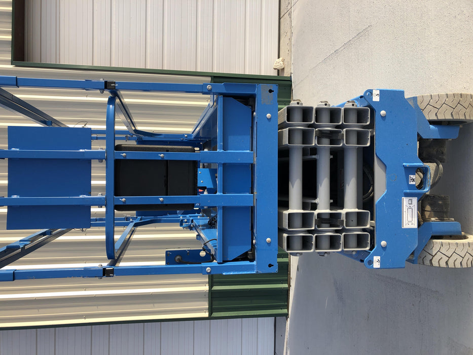 2019 Genie GS-2632 Folding rails with half height swing gate