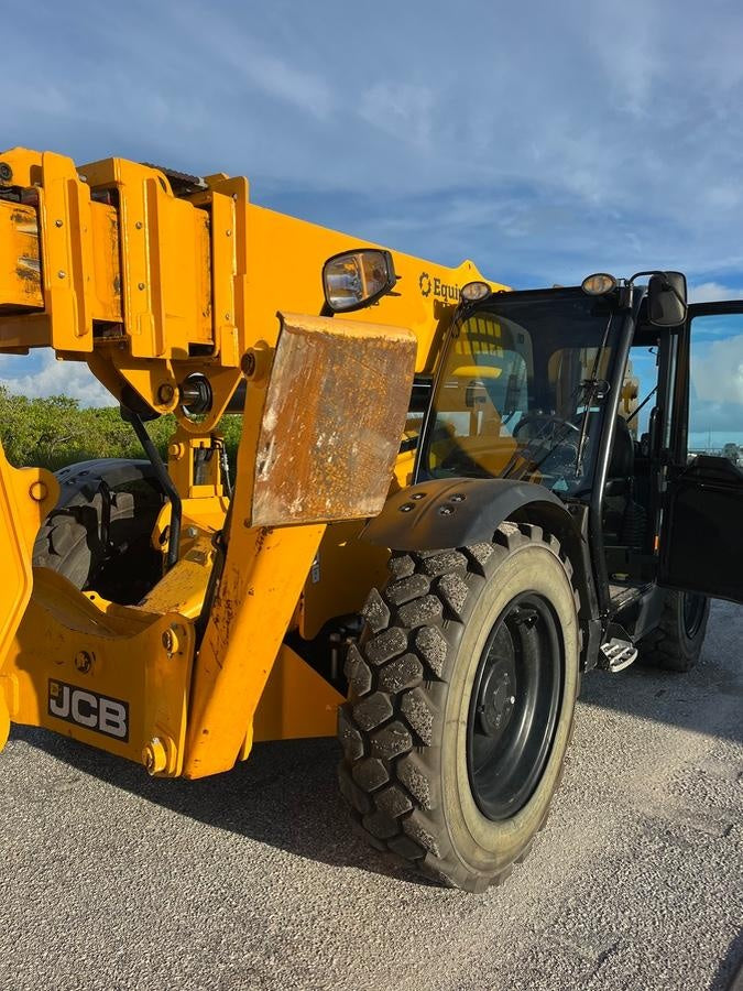 2023 JCB 512-56