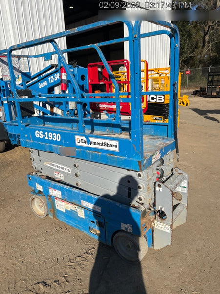 2020 Genie GS-1930 Fixed rails with chain entry gate - Pre A92.20