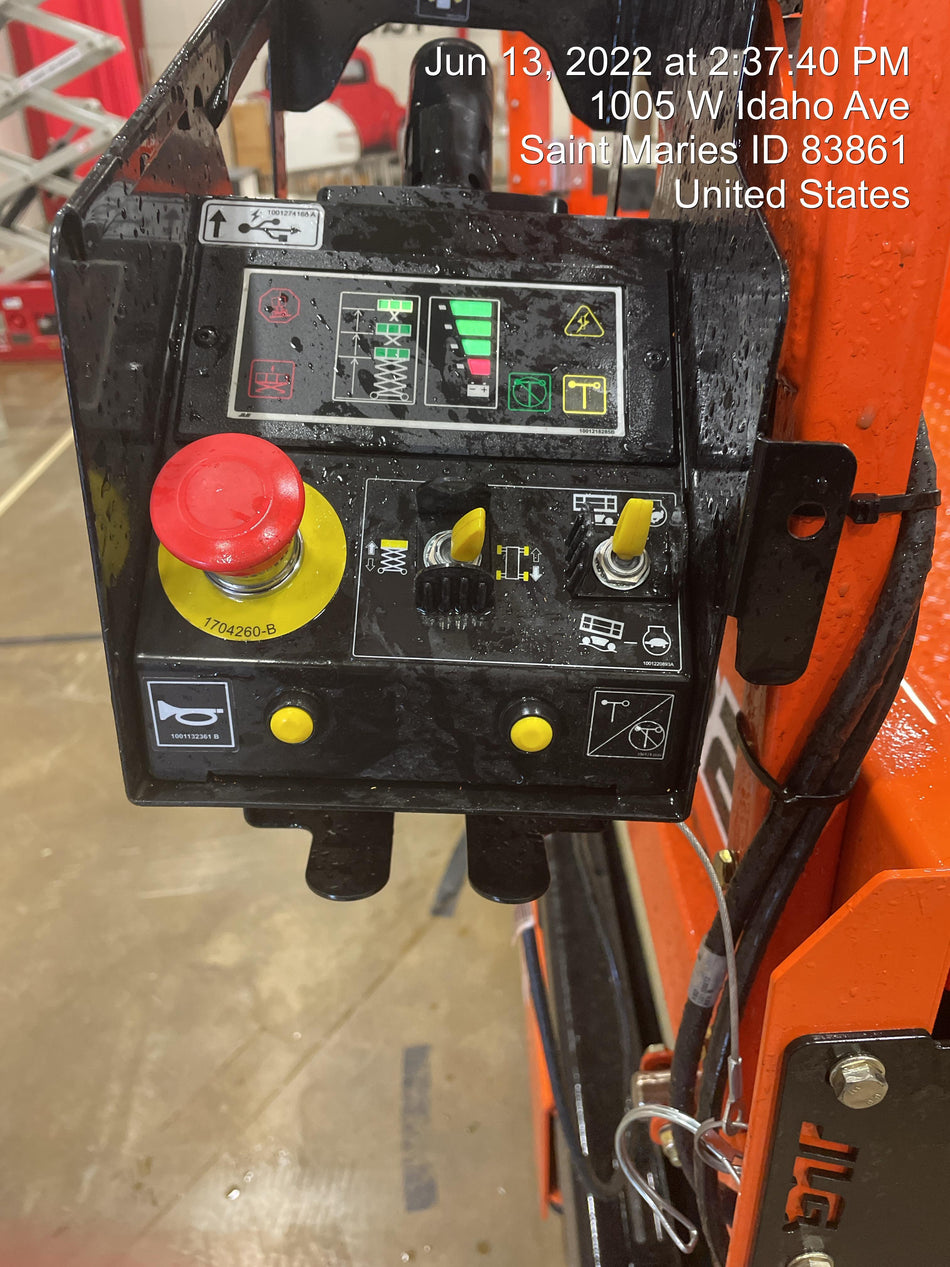 2022 JLG ES2632