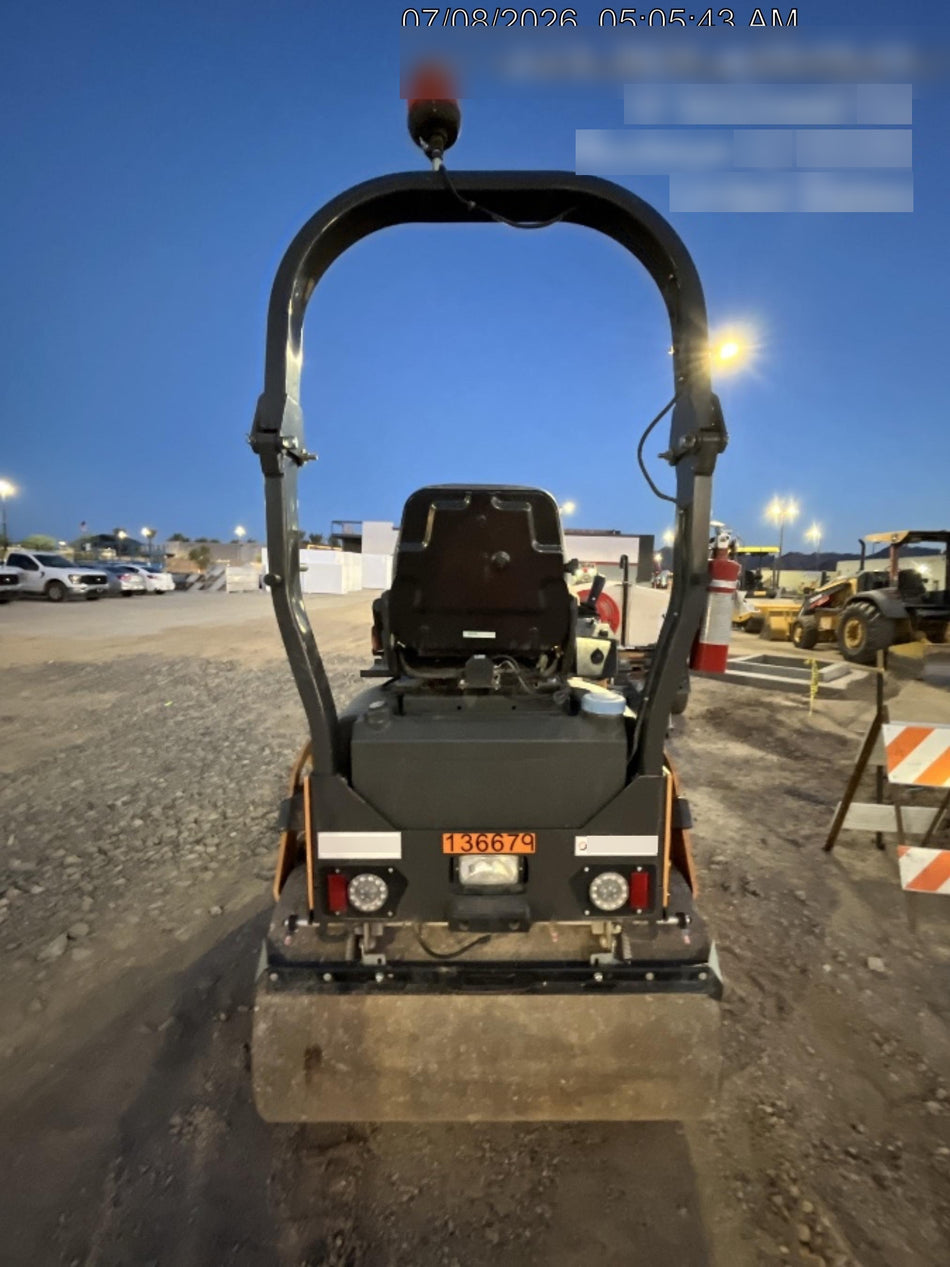 2021 CASE DV26E