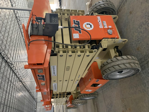 2019 JLG 4069LE Solid Non Marking Tires, Rotating Beacon