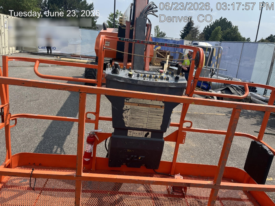 2020 JLG 800AJ