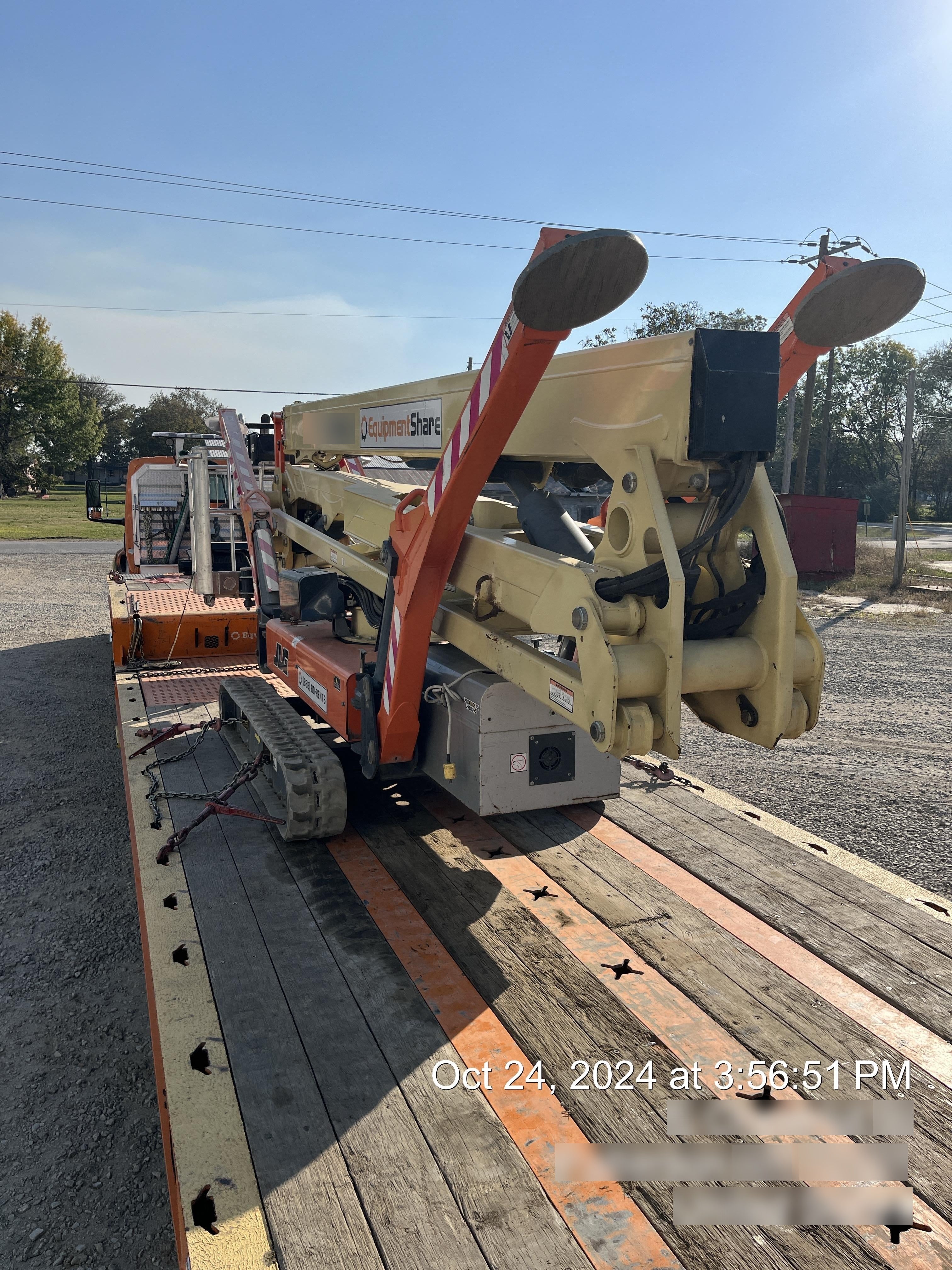 2017 JLG X770AJ