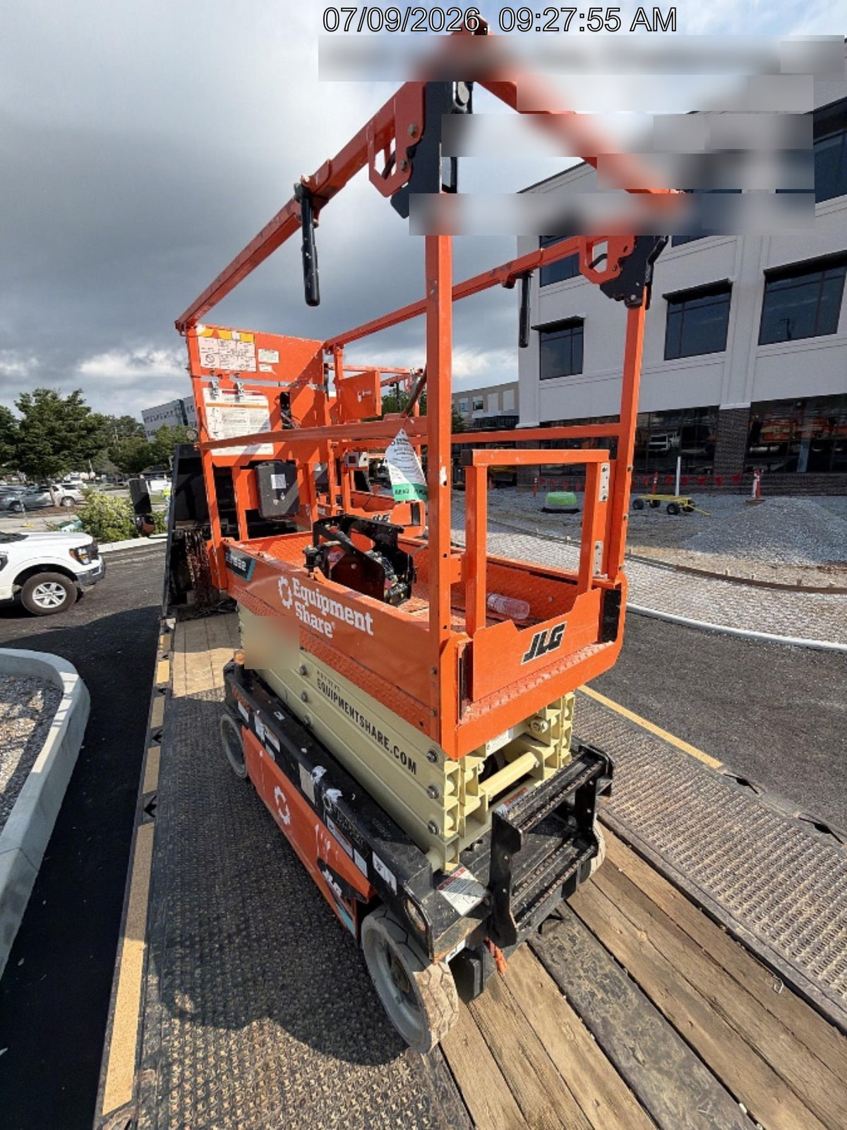 2025 JLG ES1932