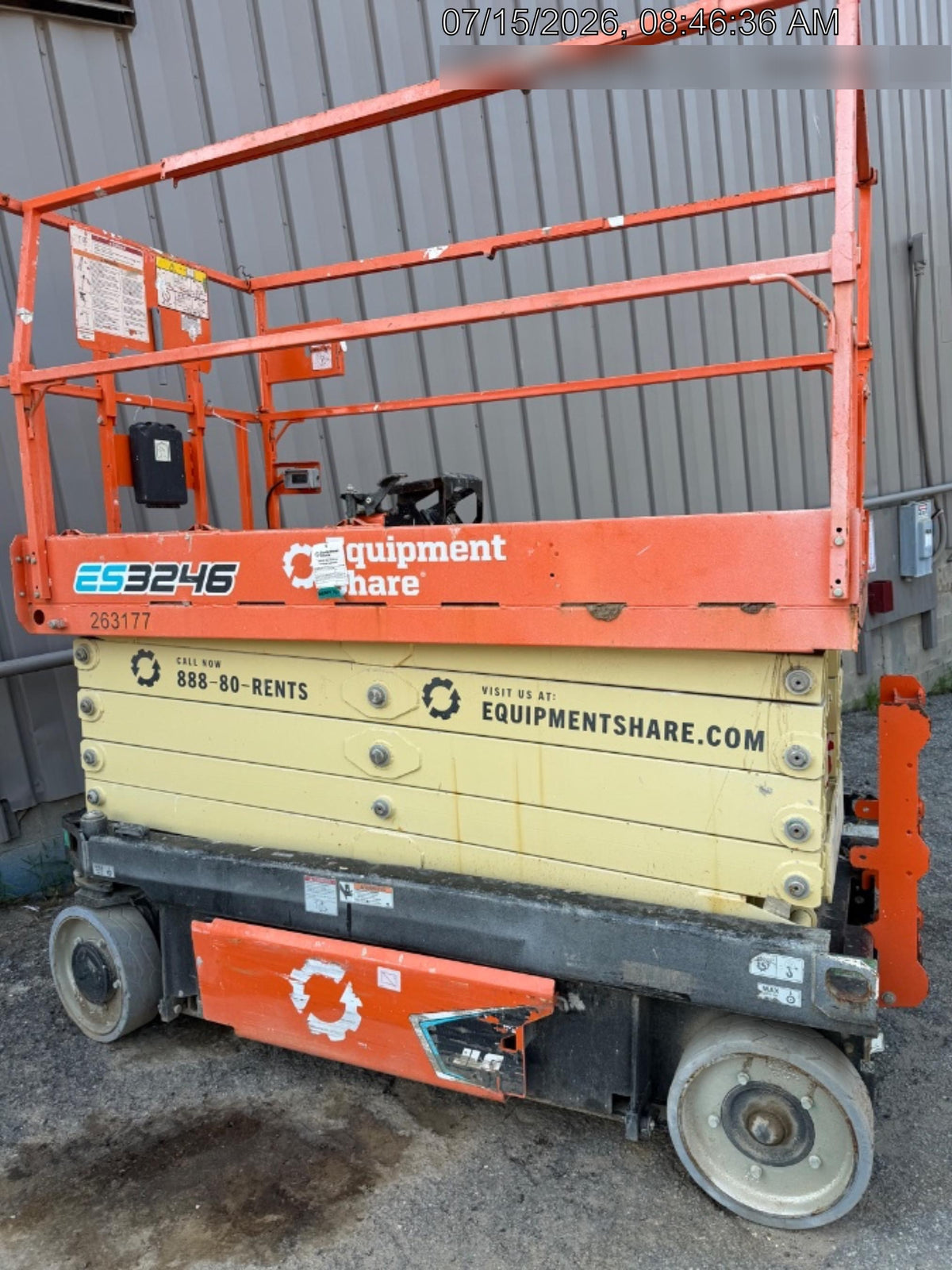 2022 JLG ES3246
