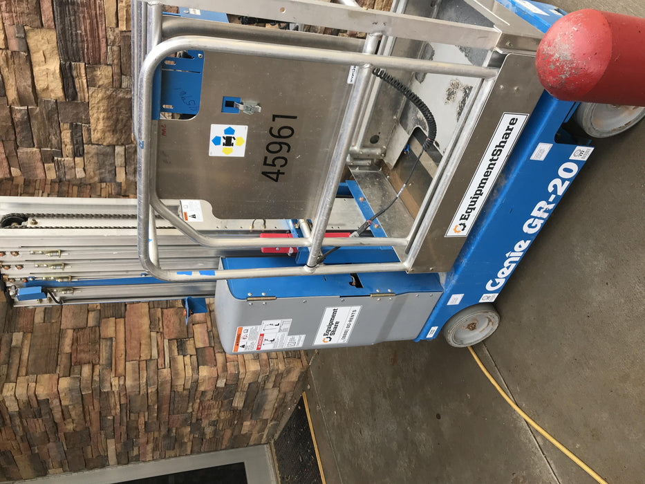 2019 GENIE GR-20