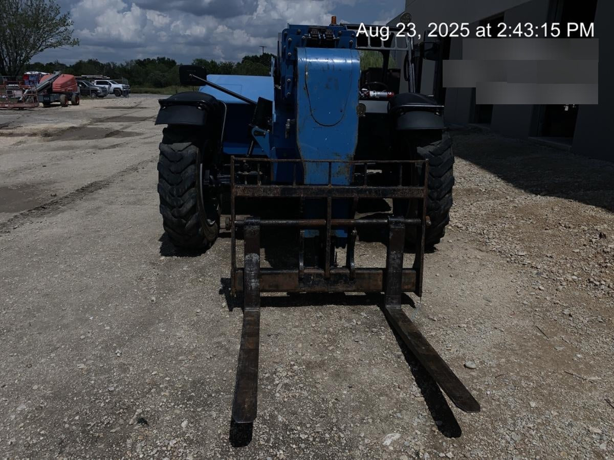 2019 Genie GTH-844 GTH-844 w/Open ROPS, FF Tires, beacon/work lights, 60" carriage/forks