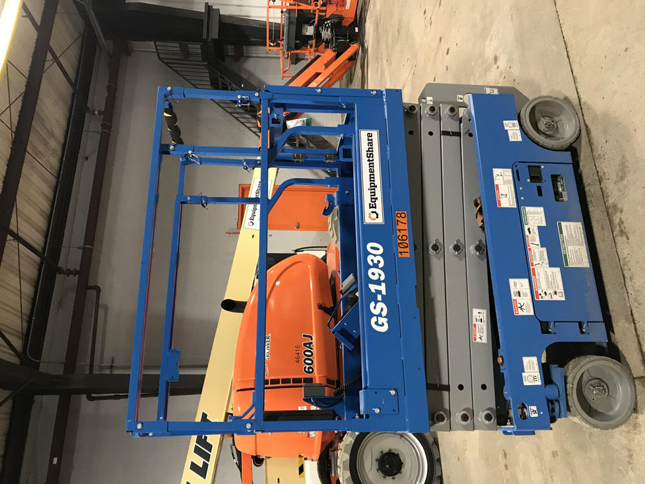 2020 Genie GS-1930 Solid Non Marking Tires, Beacon, Folding rails with half height swing gate, 800W Inverter