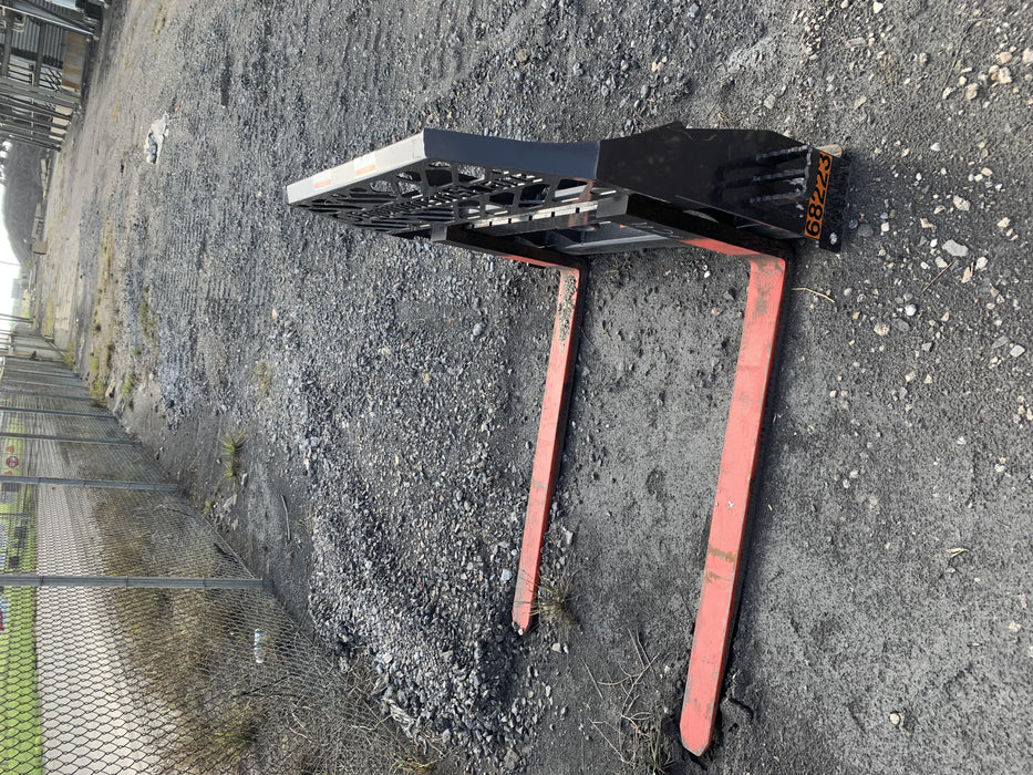 2020 PALADIN 48" Pallet Forks - Paladin