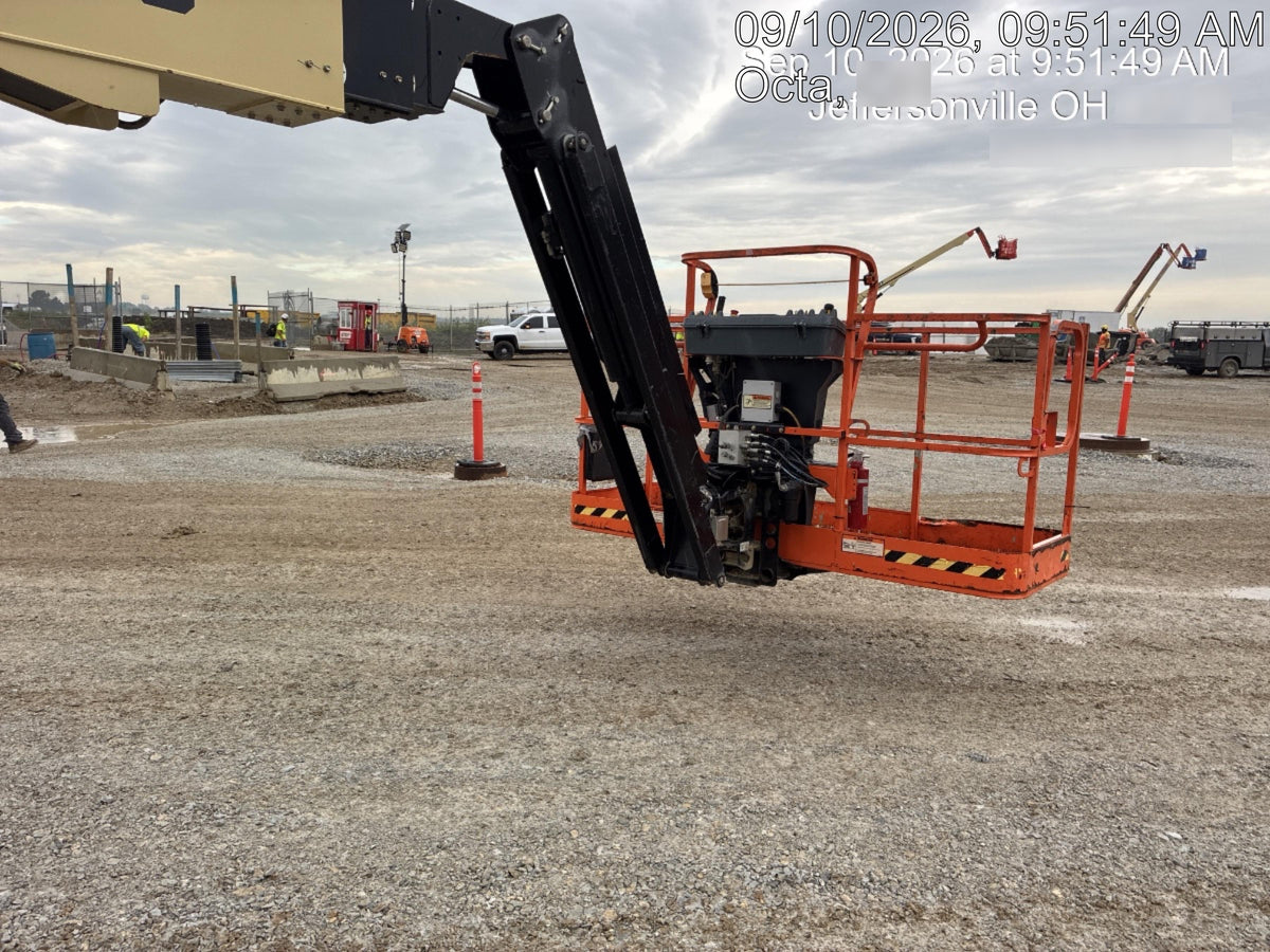 2023 JLG 860SJ