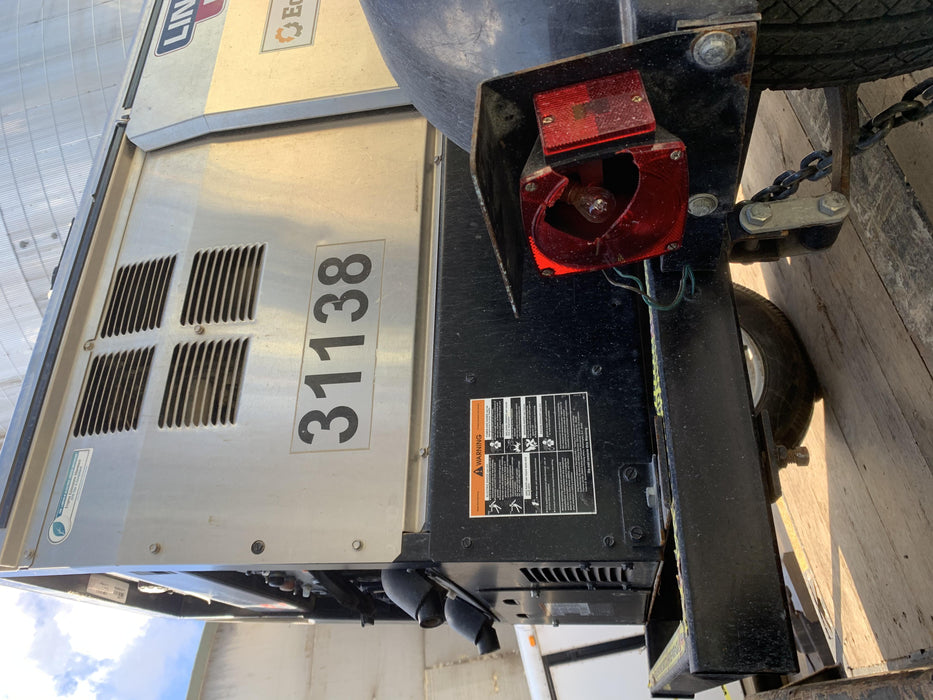 2019 Lincoln Electric Vantage 322 Welder Ready-Pak 3, Two wheel trailer, Fender and Light kit, Cable Rack