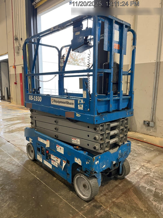 2019 Genie GS-1930 Fixed rails with chain Entry