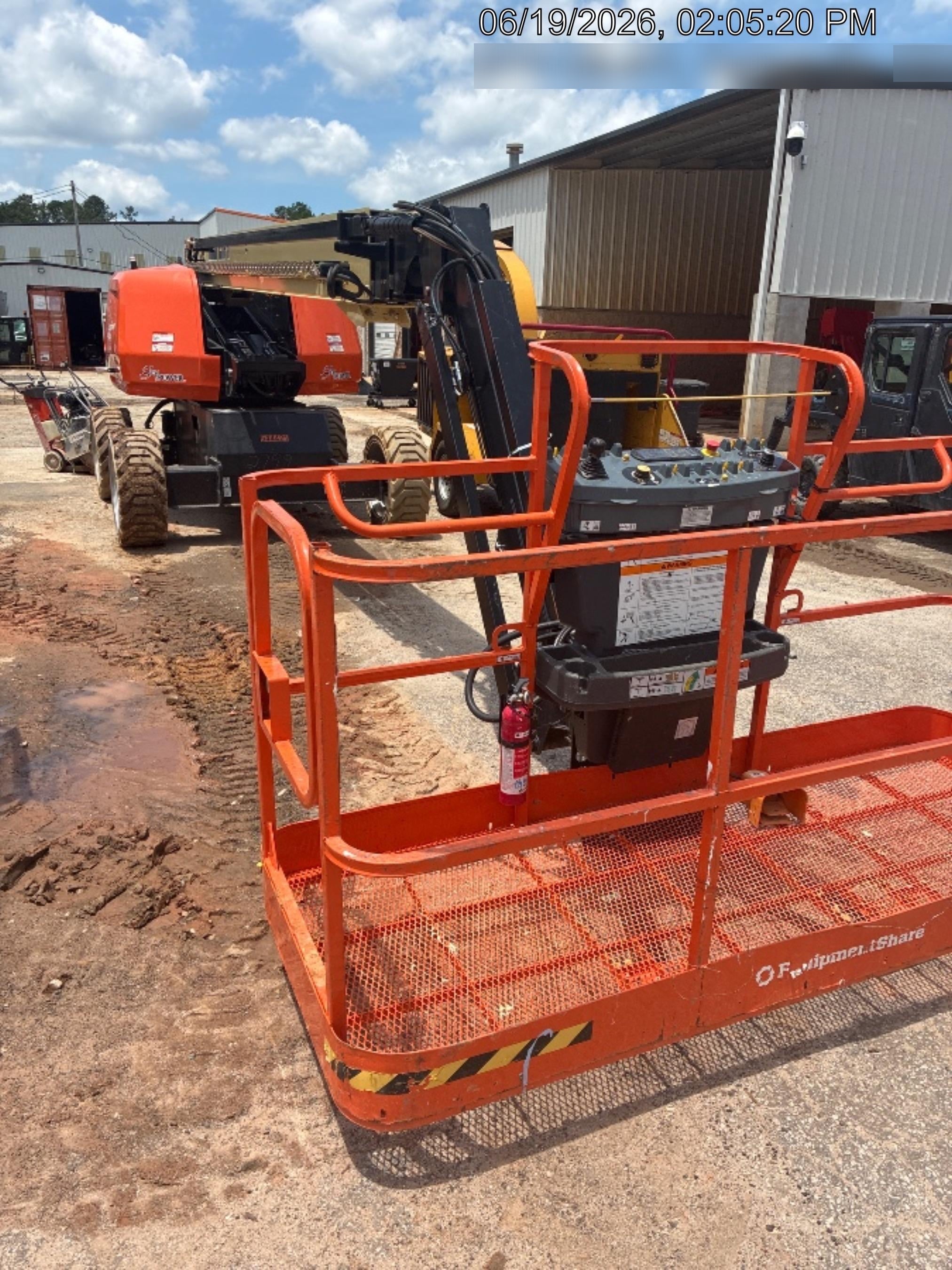 2025 JLG 660SJ