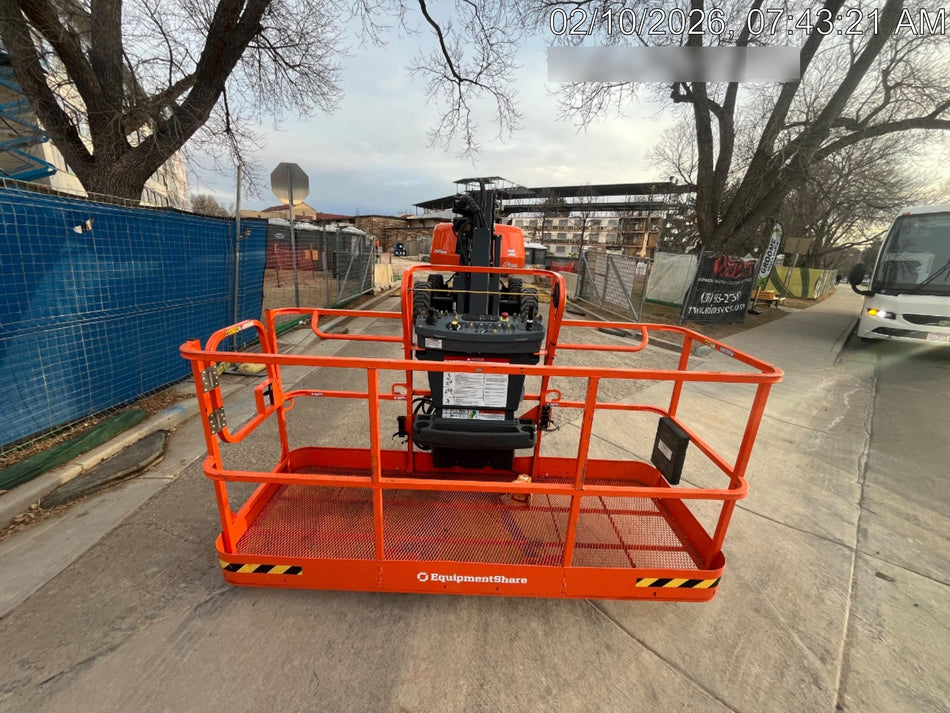 2025 JLG 660SJ