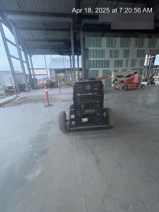 2019 Lincoln Electric Vantage 322 Welder Ready-Pak 3, Two wheel trailer, Fender and Light kit, Cable Rack