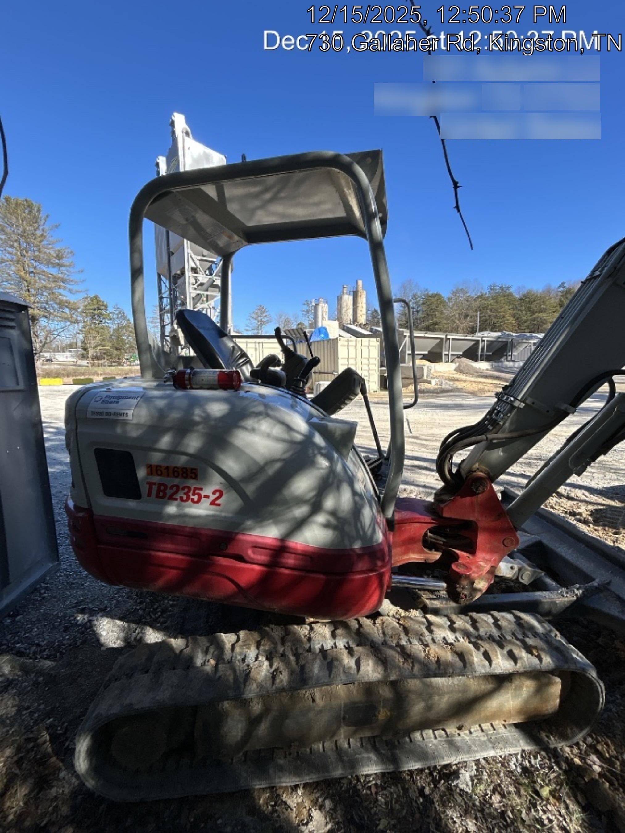 2021 TAKEUCHI TB235-2R