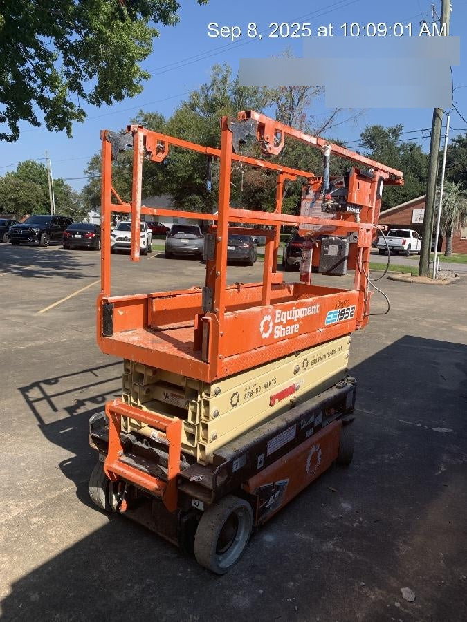 2023 JLG ES1932