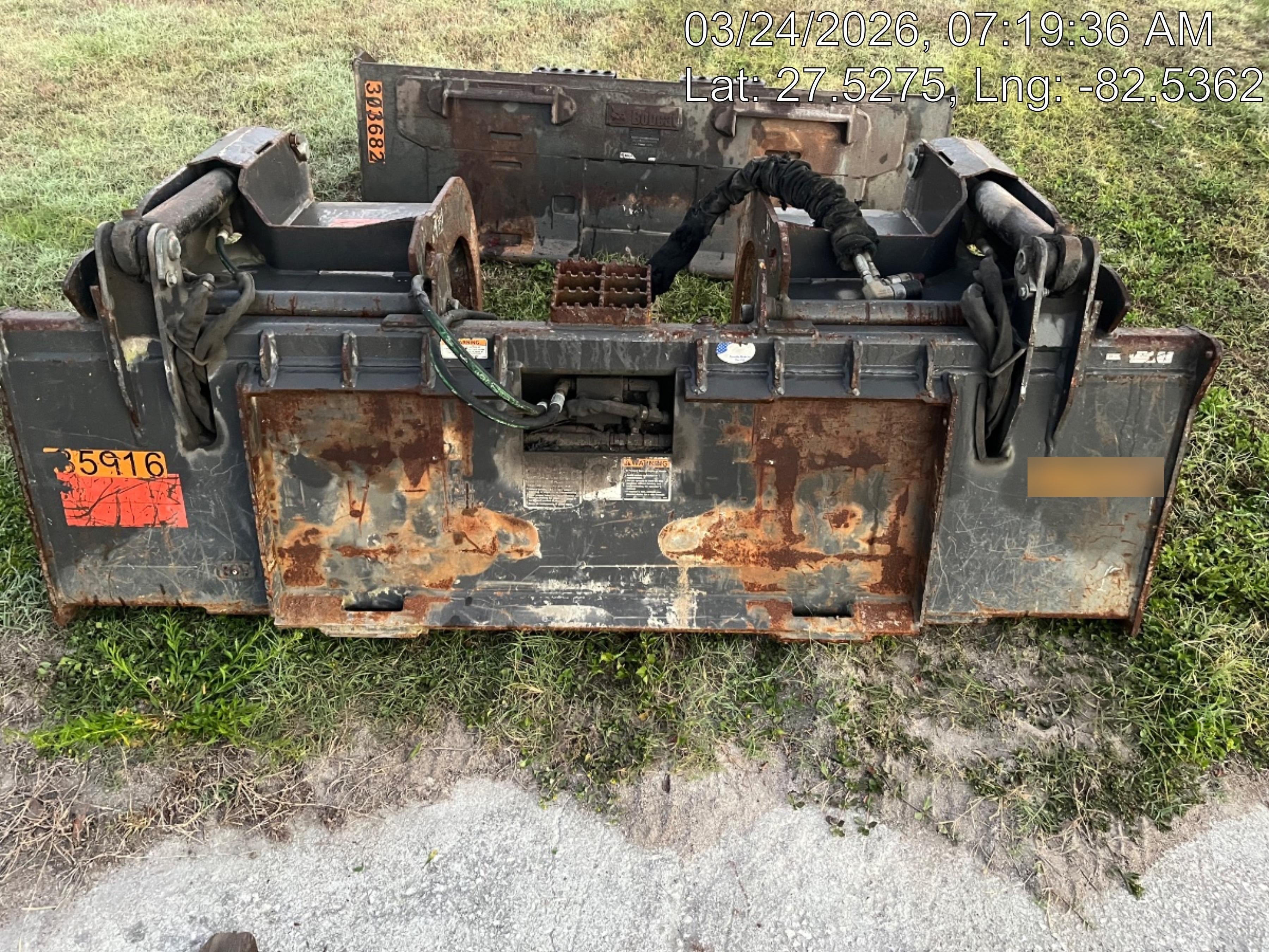 2019 PALADIN 76" Scrap Grapple Bucket - Paladin