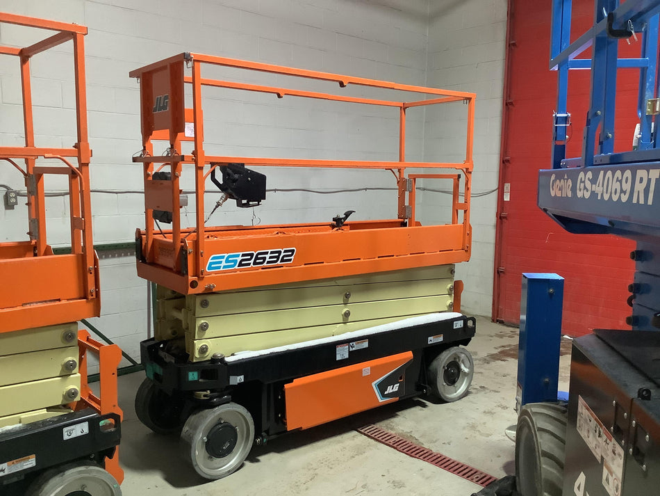 2022 JLG ES2632