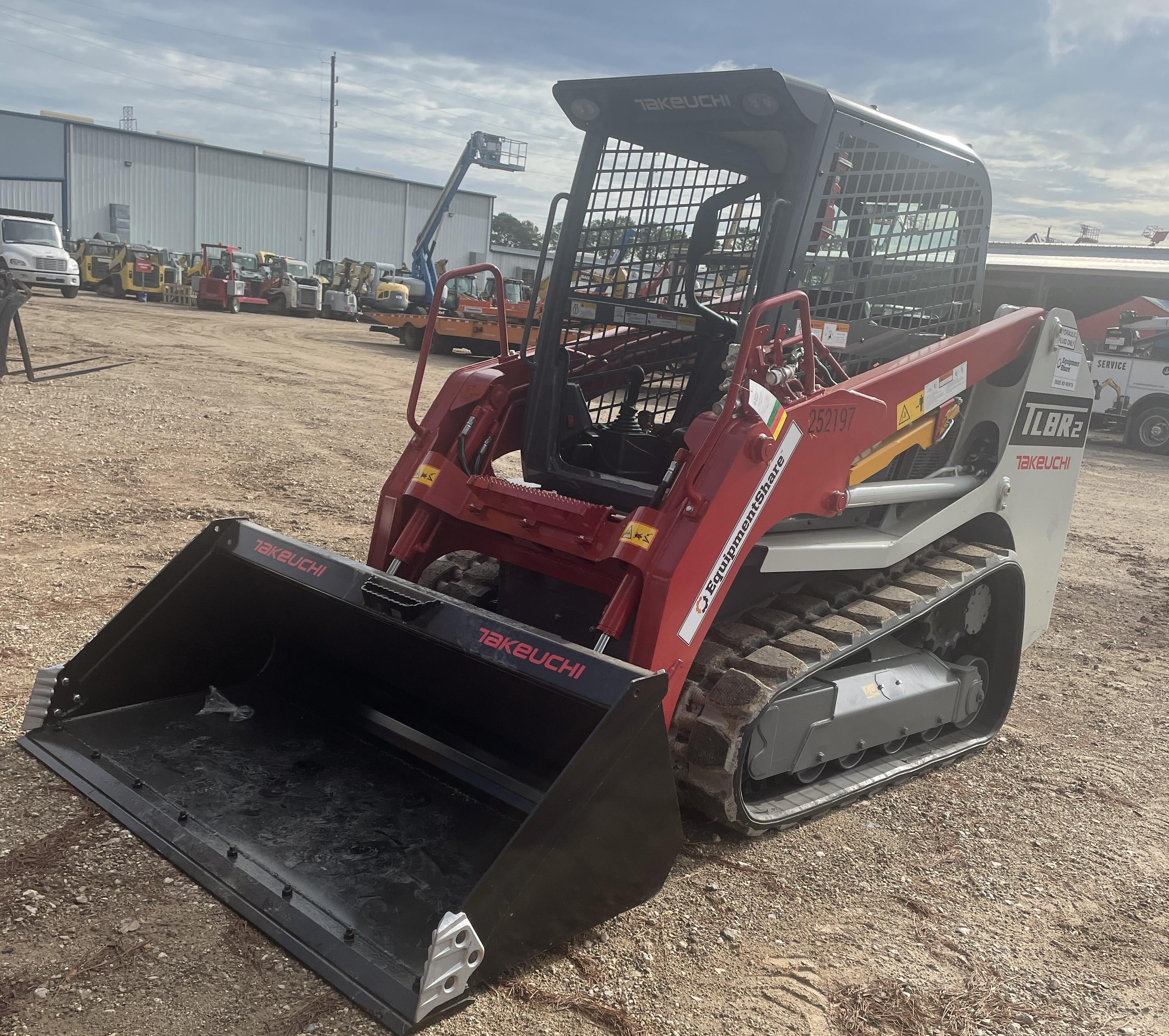 2022 TAKEUCHI TL8R2-R