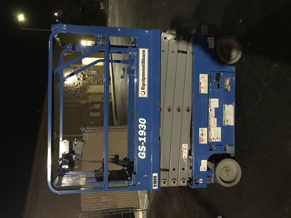 2019 Genie GS-1930 Half Height Swing Gate, 800W Inverter