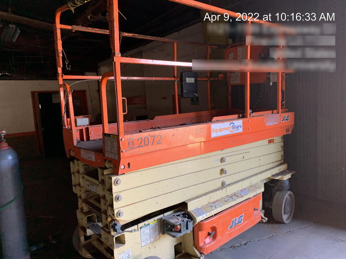 2016 JLG 3246ES