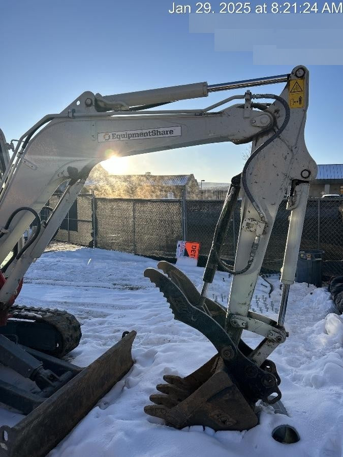 2021 TAKEUCHI 18" Bucket - Takeuchi