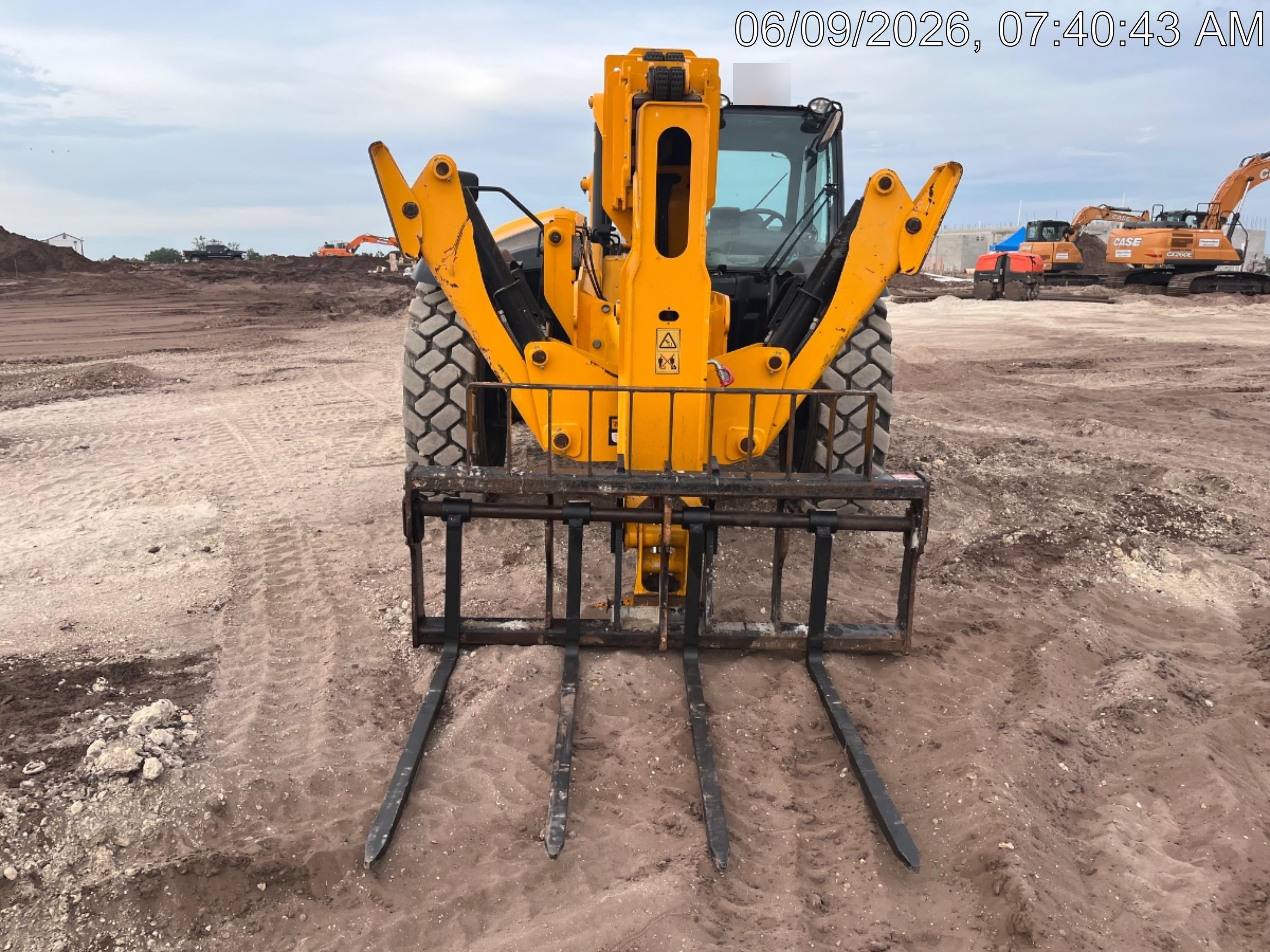 2025 JCB 510-56