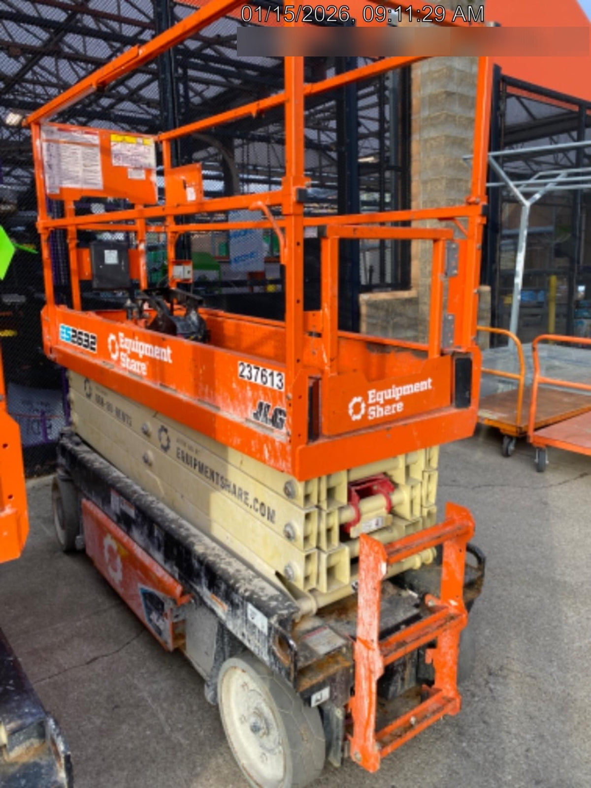 2022 JLG ES2632
