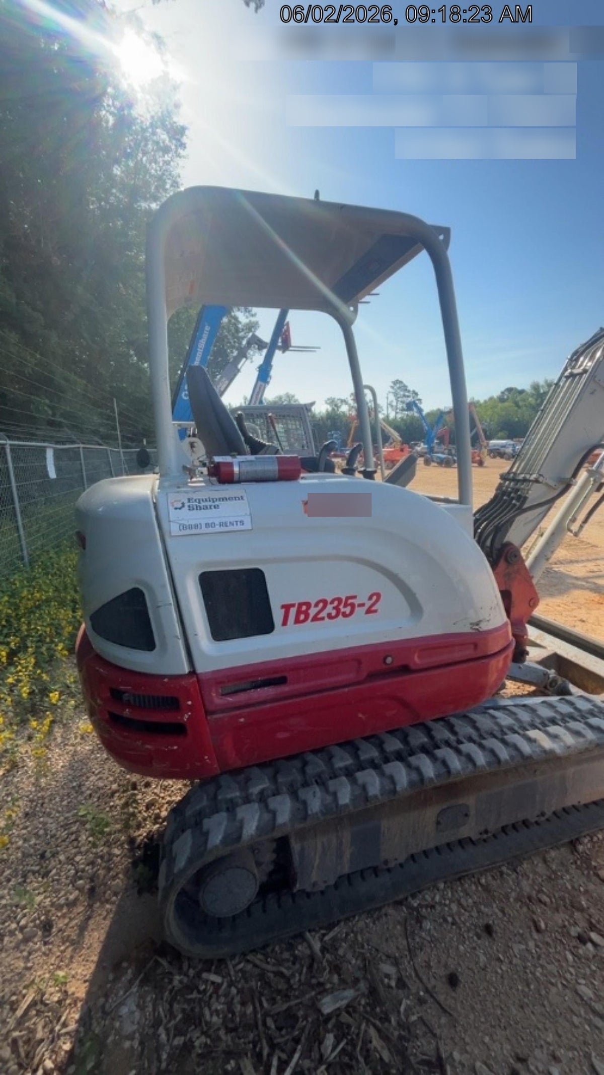2022 TAKEUCHI TB235-2R