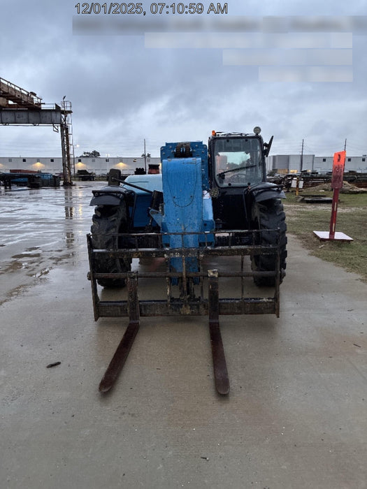 2018 Genie GTH-844 Genie GTH-844 w/Enclosed Cab w/HVAC, Work Lights, Solid Tires, Beacon, 60" Carriage and Forks