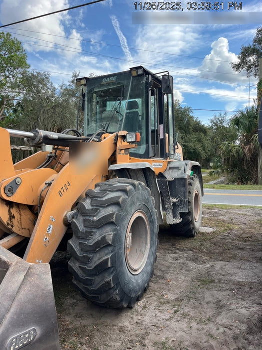 2016 Case 721F CLOSED CAB, JRB 416 STYLE HYD COUPLER
