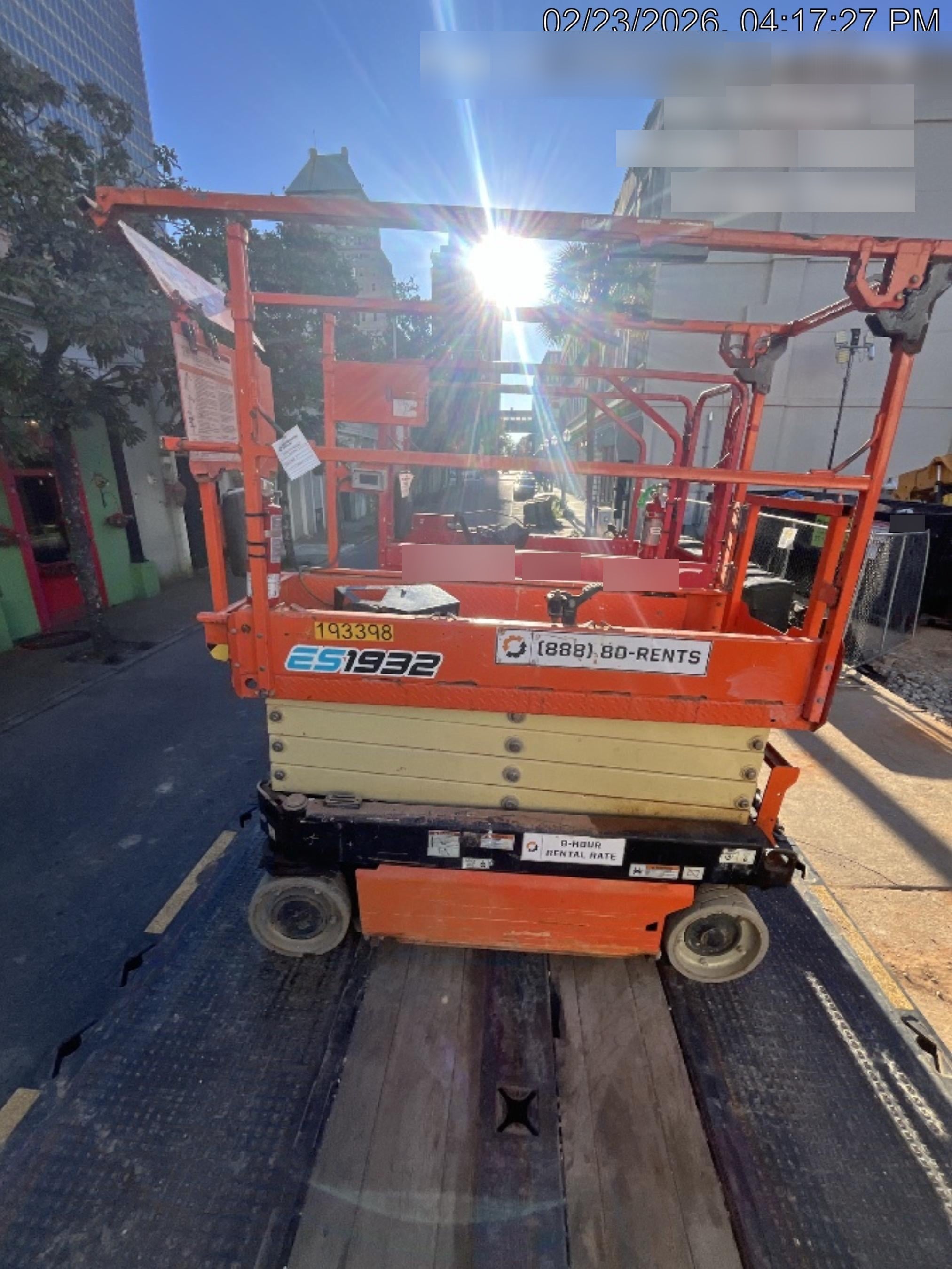 2021 JLG ES1932